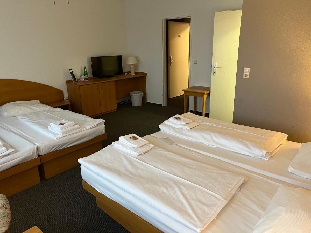 Astral'Inn Leipzig Hotel & Restaurant ภายนอก รูปภาพ
