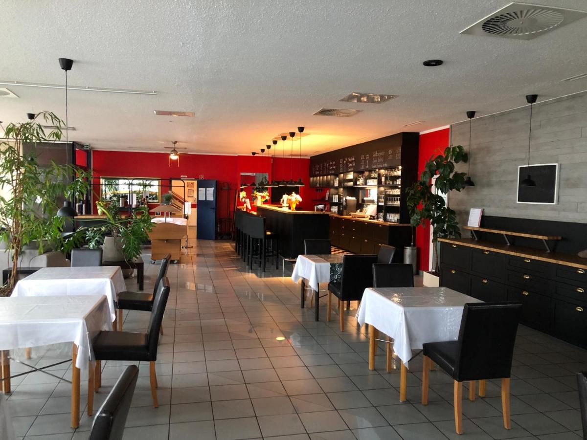 Astral'Inn Leipzig Hotel & Restaurant ภายนอก รูปภาพ
